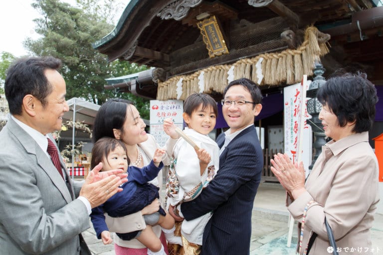 愛宕神社で5歳の七五三、福岡タワーを背景に家族写真を撮りました♪