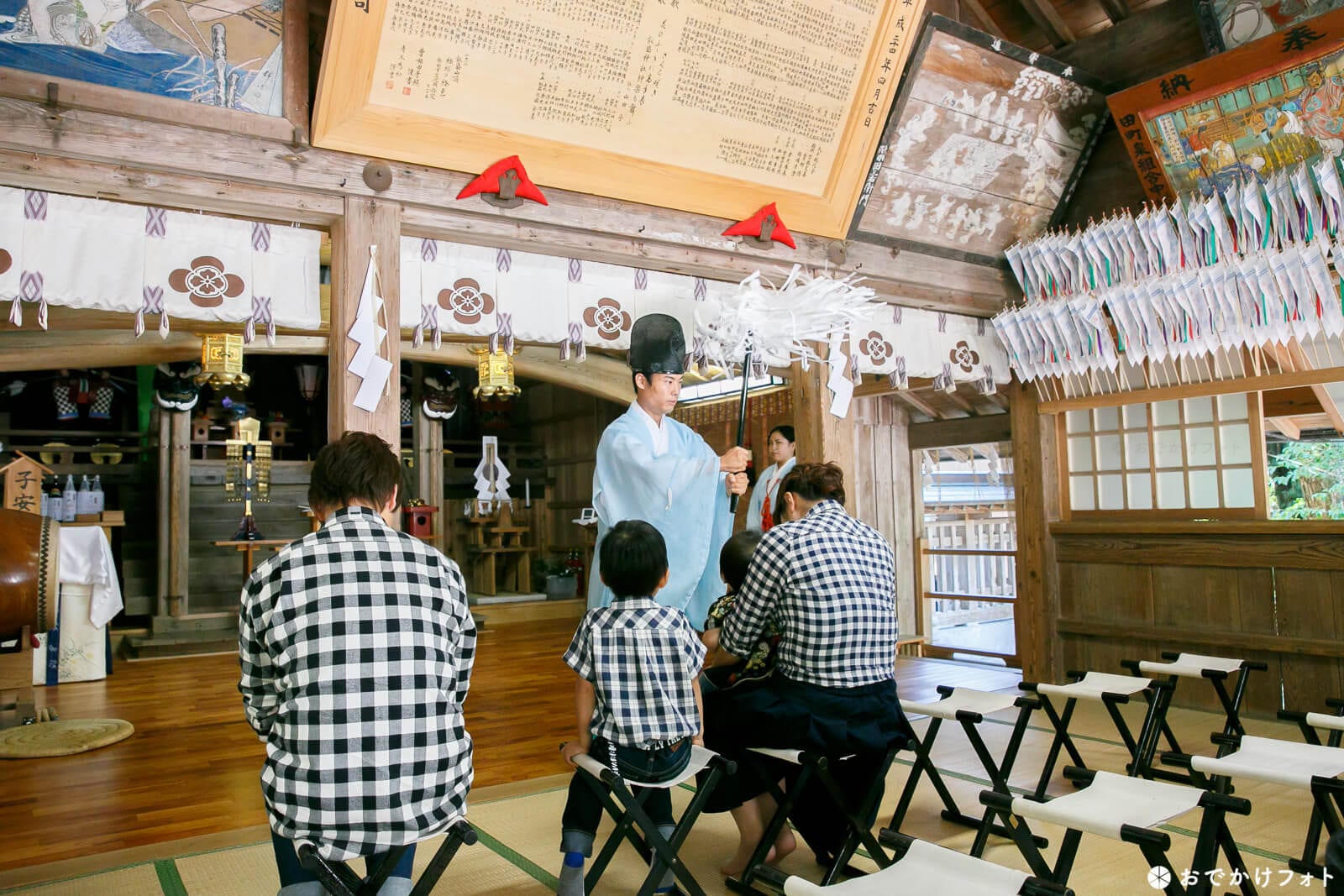 飯盛神社で餅踏み写真のロケーションフォト出張撮影