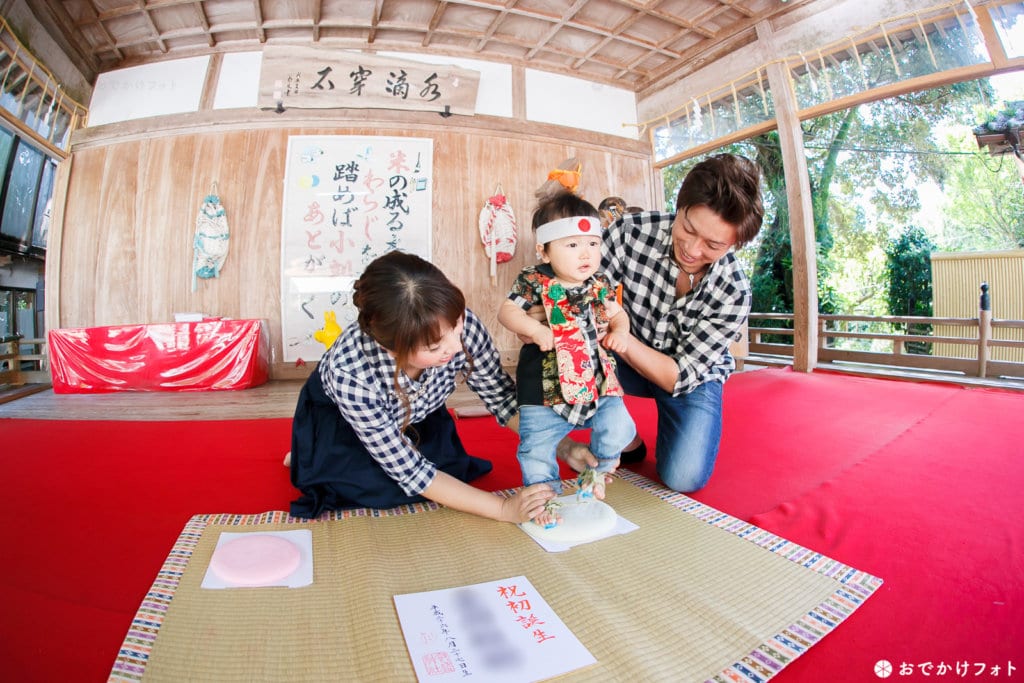 餅踏みの場 飯盛神社