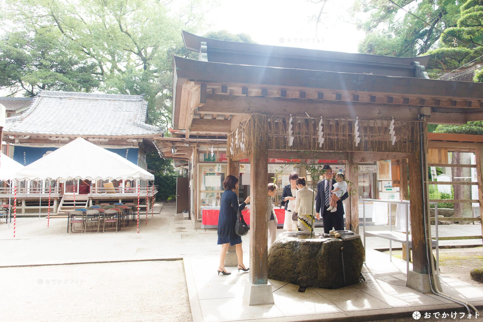 飯盛神社で餅踏み写真のロケーションフォト出張撮影