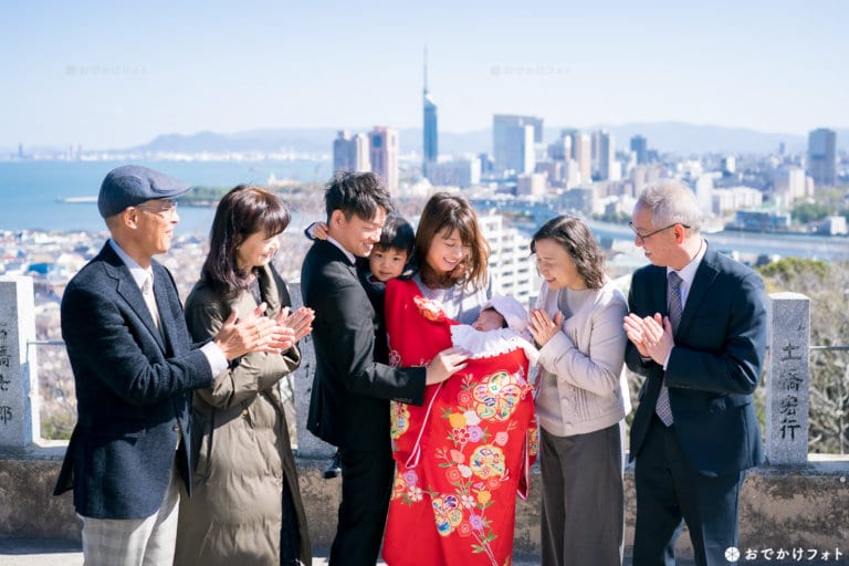 愛宕神社でお宮参り、自然な表情でどれも素敵な写真ばかり