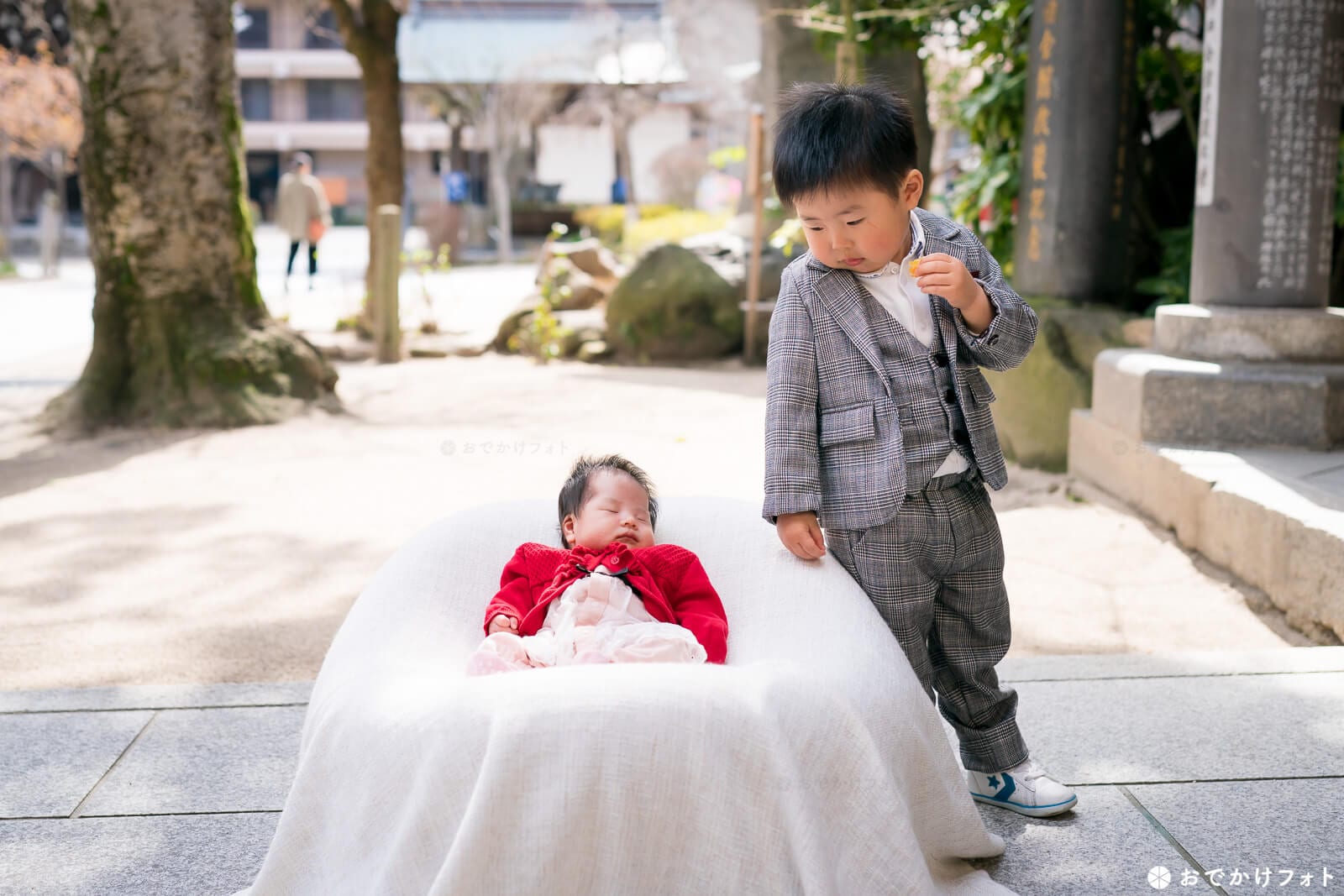 櫛田神社でお宮参り写真のロケーションフォト出張撮影
