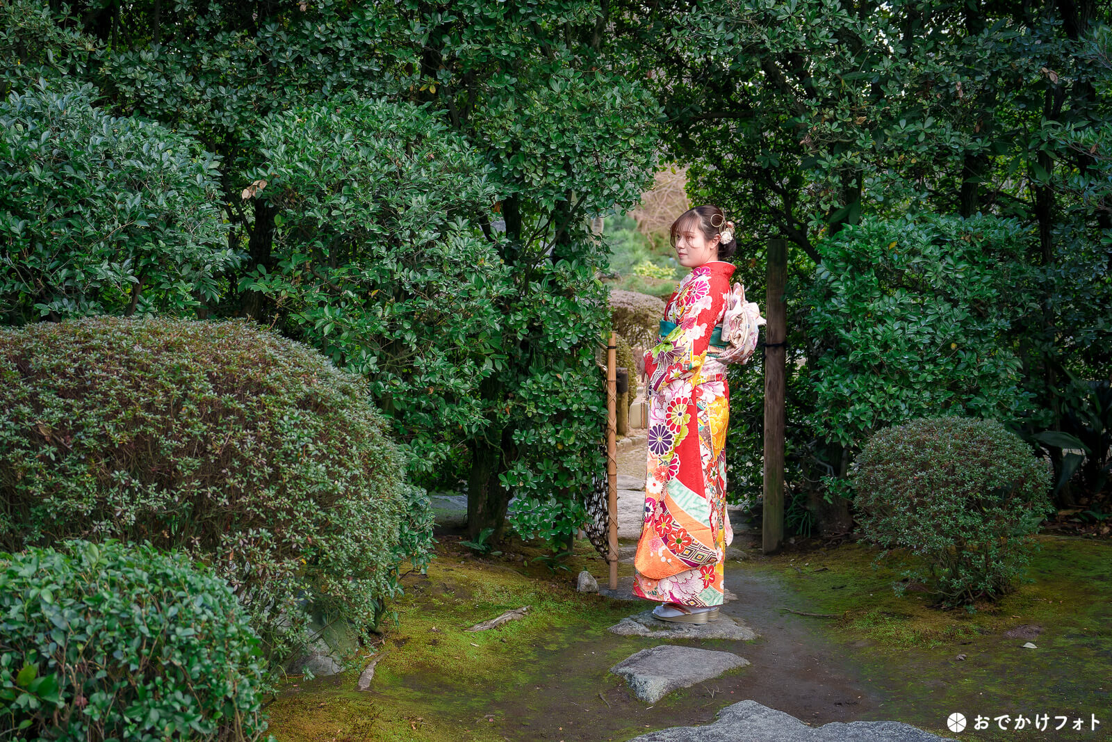 大濠公園日本庭園で成人式の後撮りロケーション撮影
