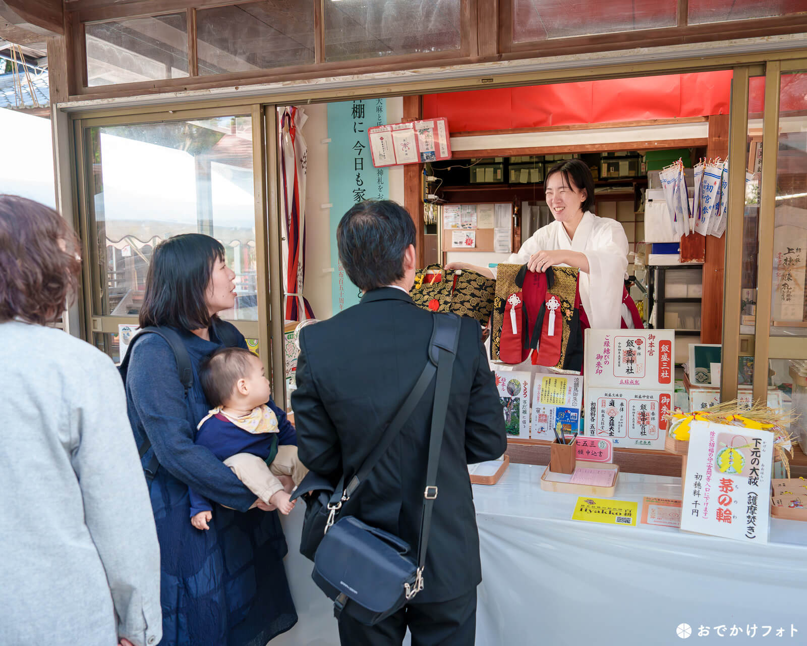 飯盛神社でお餅踏みの出張撮影