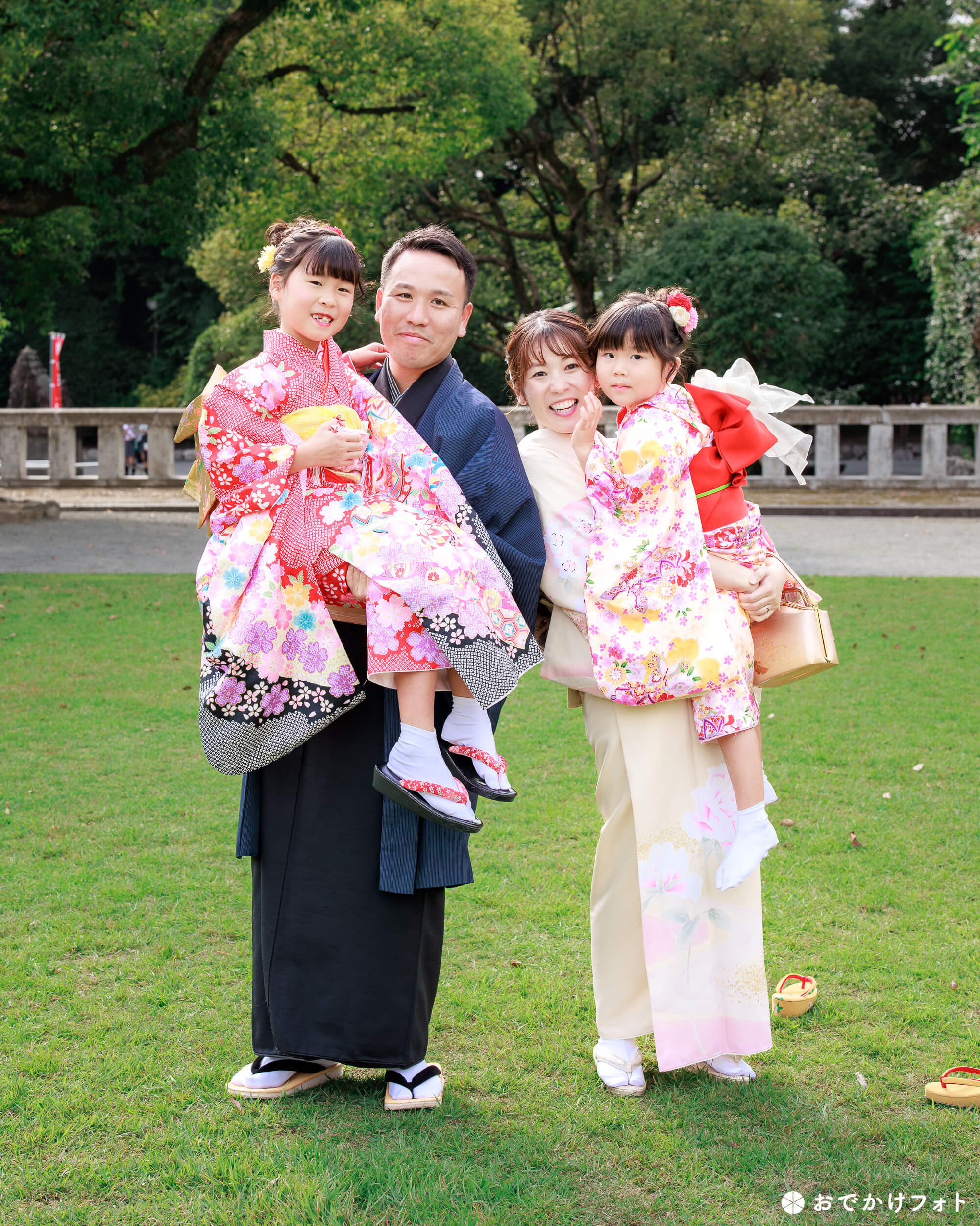 護国神社で七五三のロケーションフォト出張写真撮影