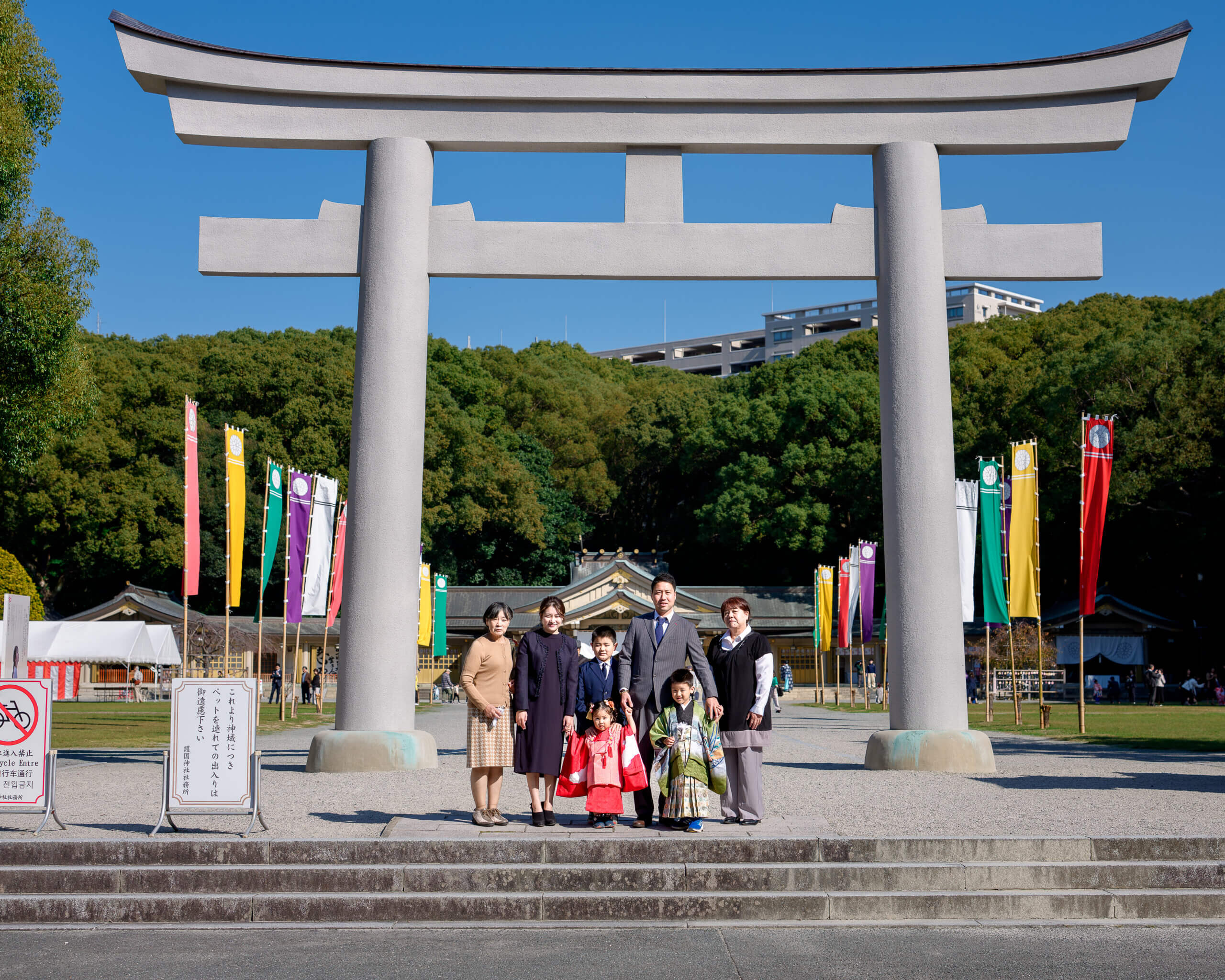 福岡県護国神社で七五三のロケーションフォト出張撮影
