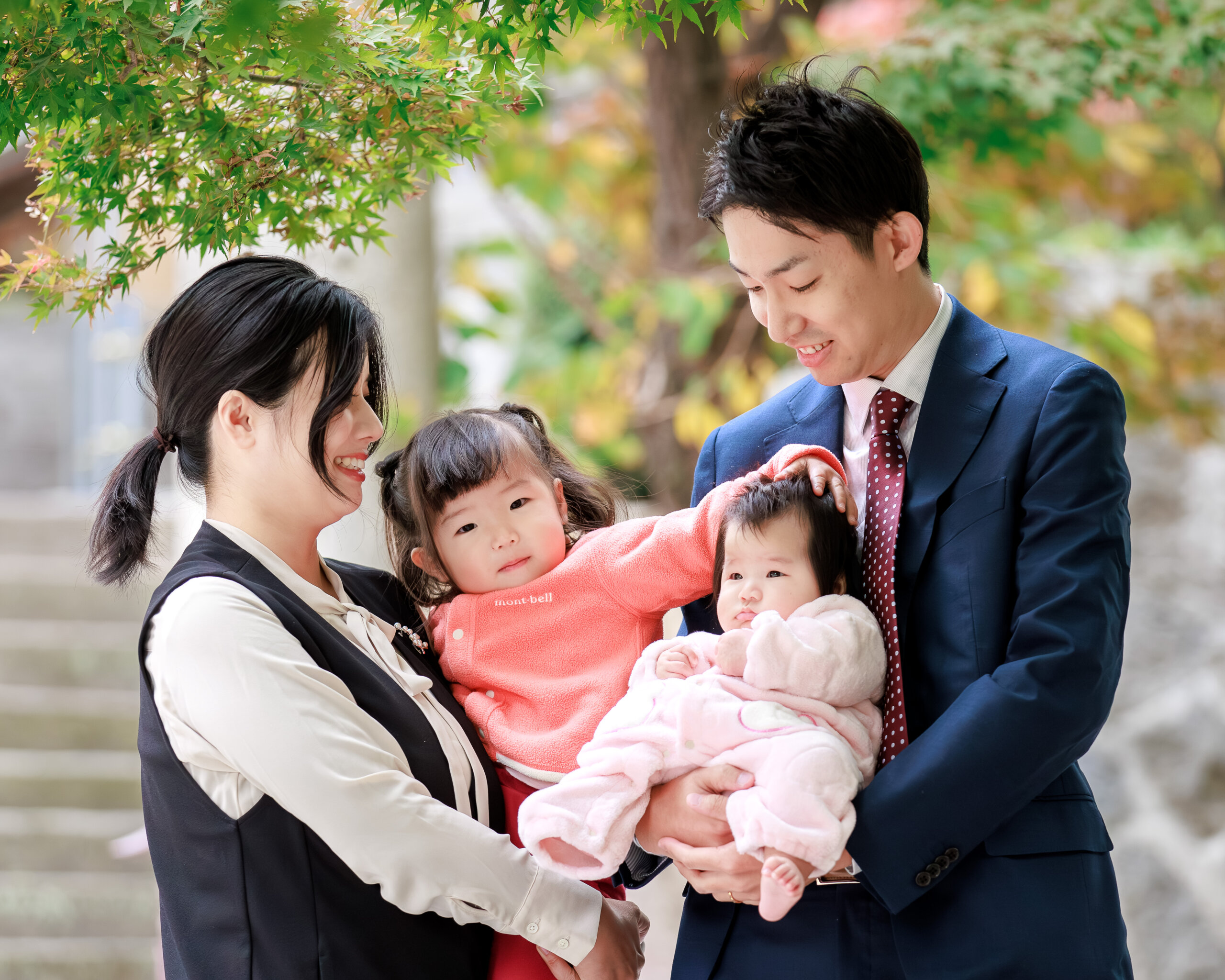 紅葉八幡宮でお宮参りのロケーションフォト出張撮影