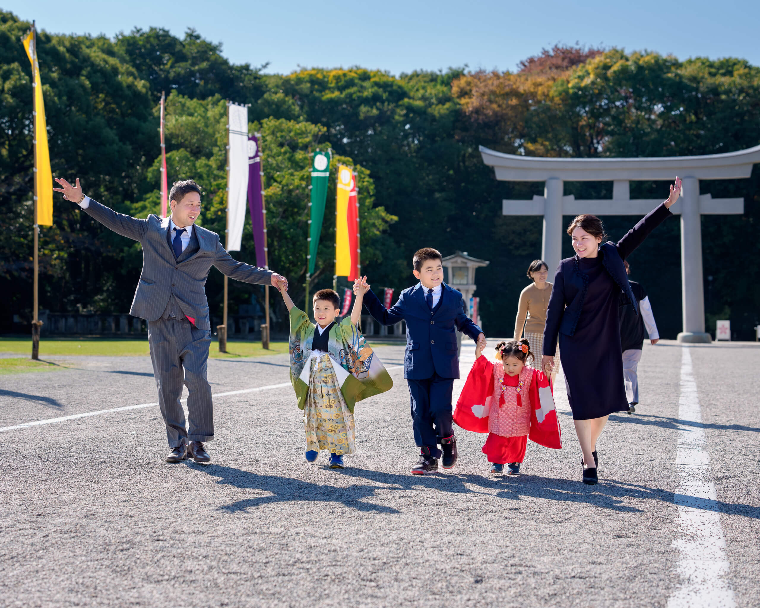 福岡県護国神社で七五三のロケーションフォト出張撮影