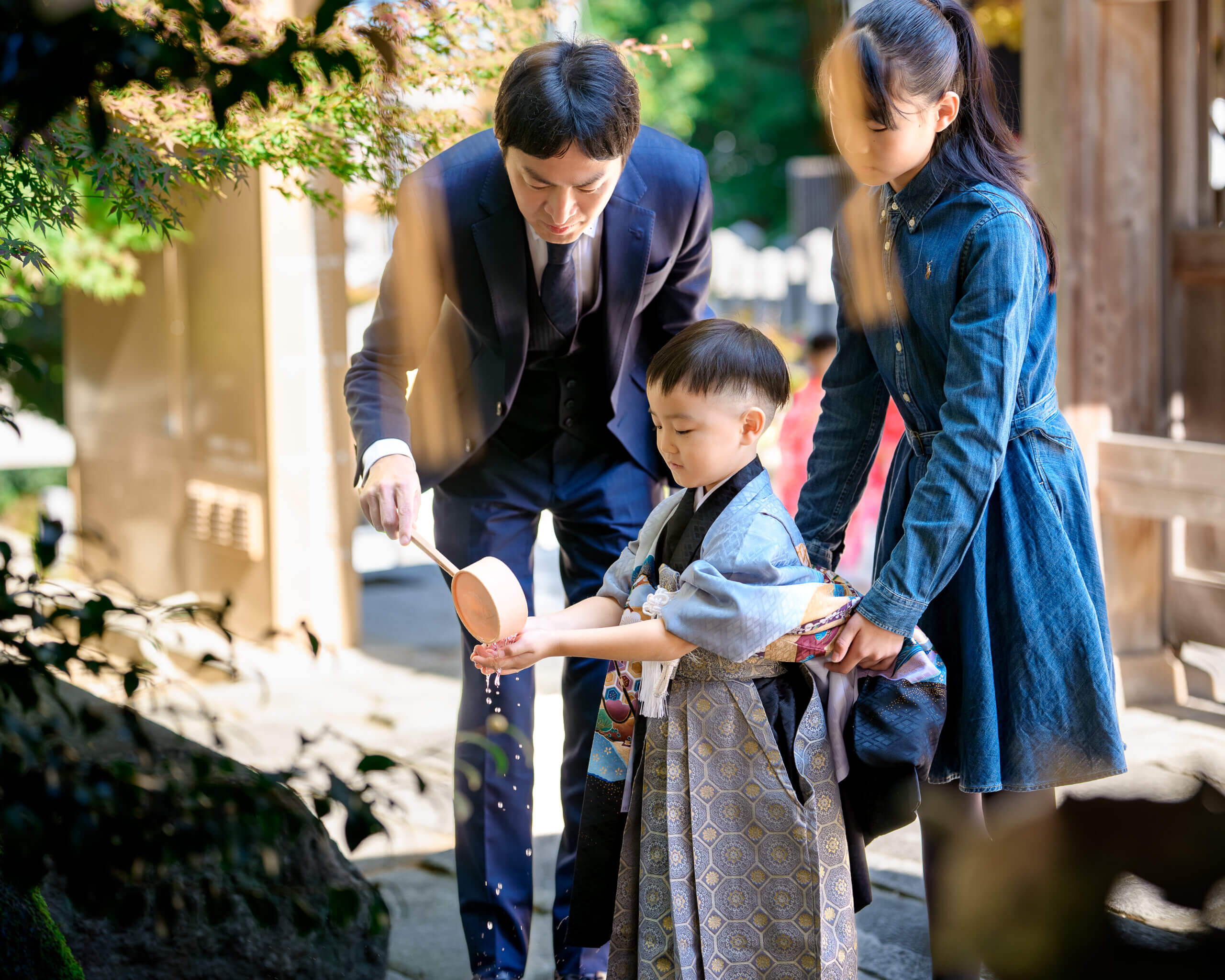 紅葉八幡宮で七五三のロケーションフォト出張撮影