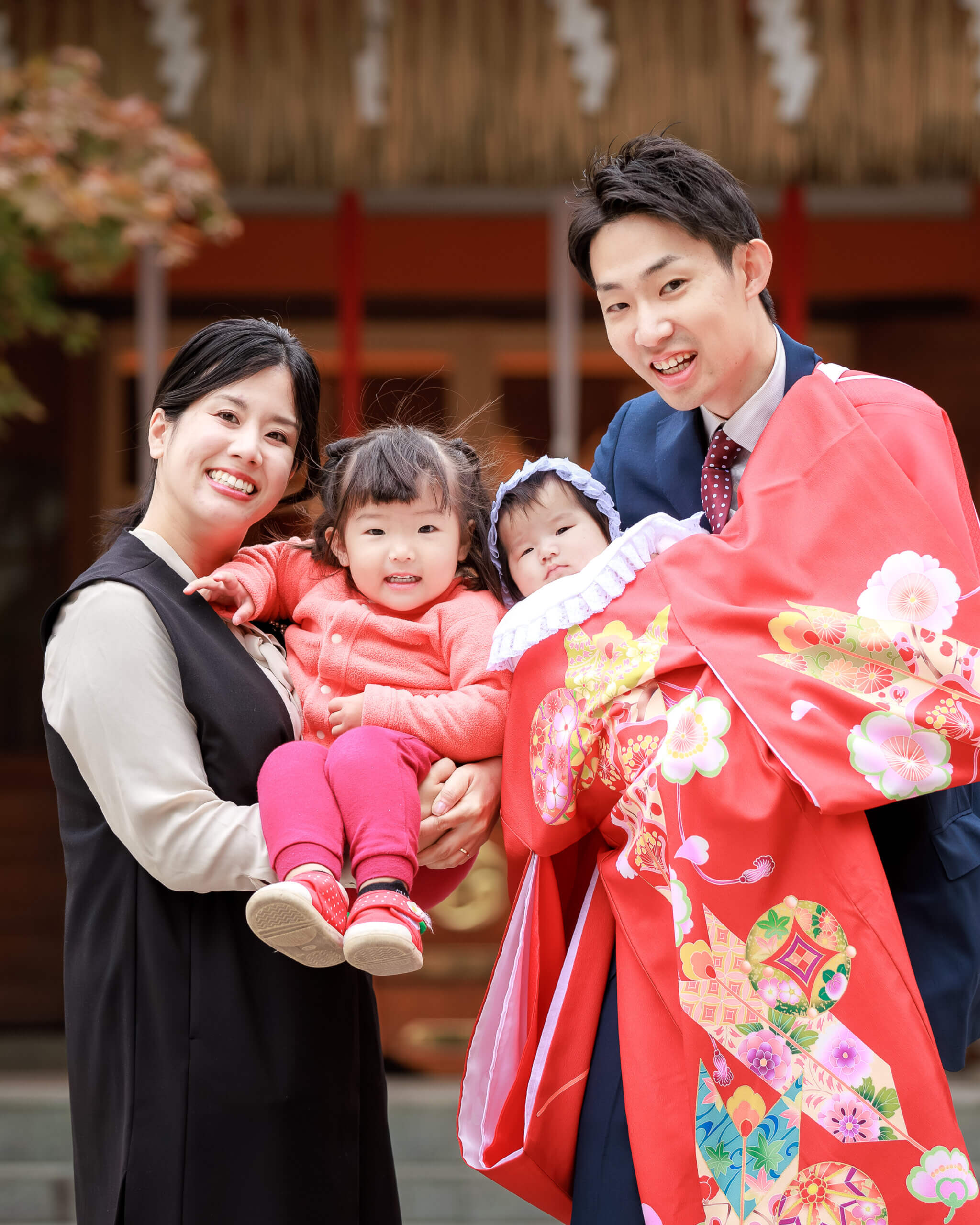 紅葉八幡宮でお宮参りのロケーションフォト出張撮影