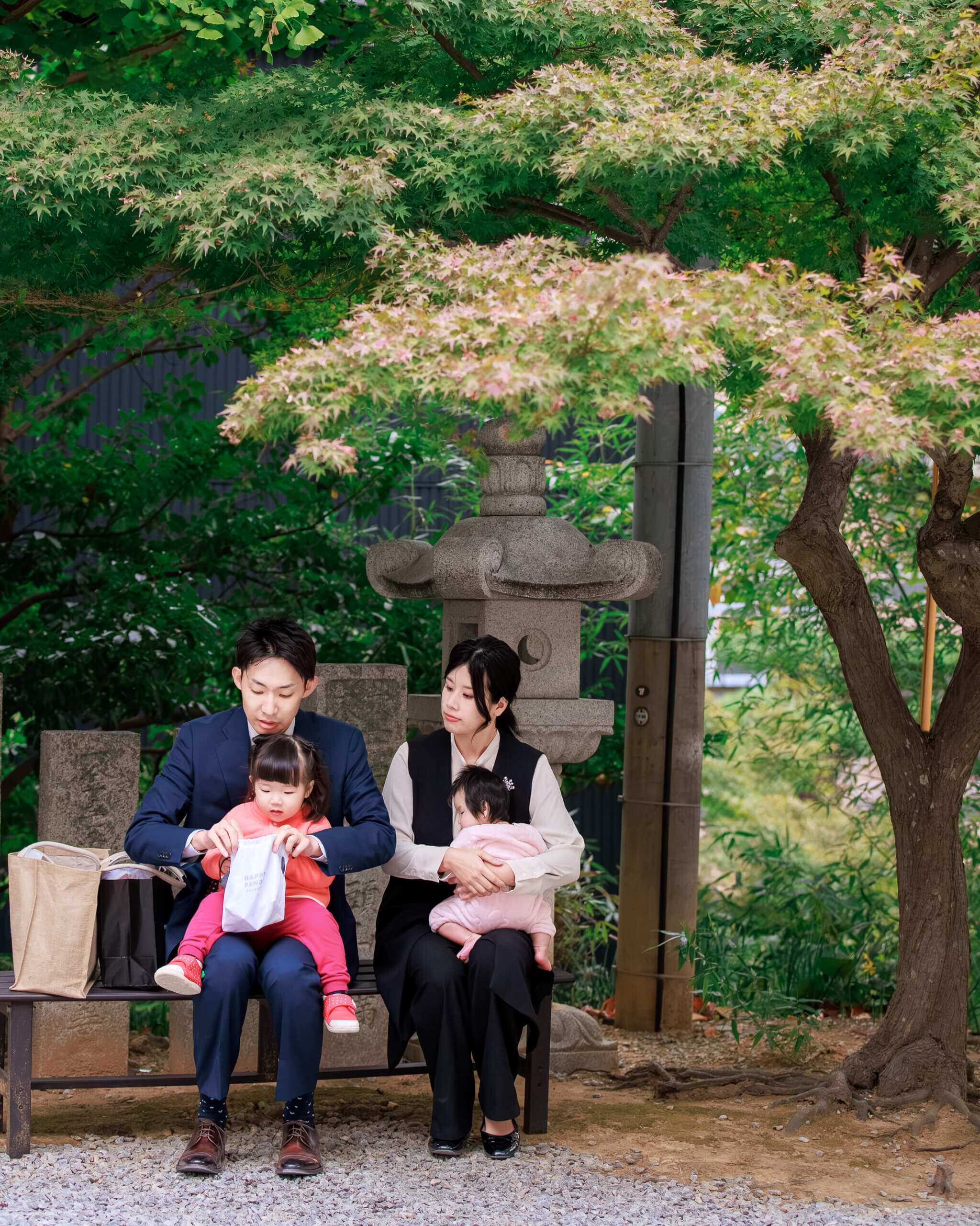 紅葉八幡宮でお宮参りのロケーションフォト出張撮影