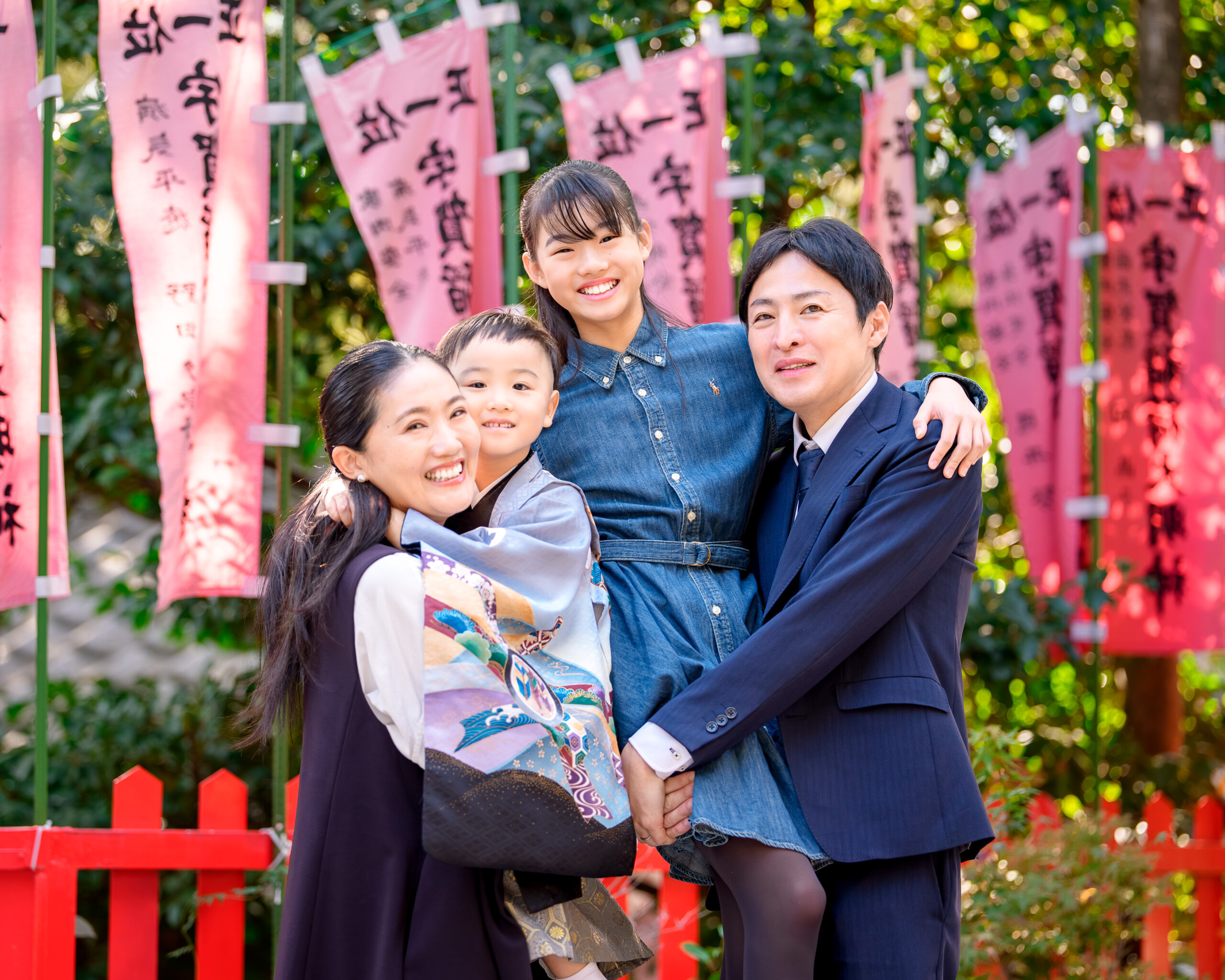 紅葉八幡宮で七五三のロケーションフォト出張撮影